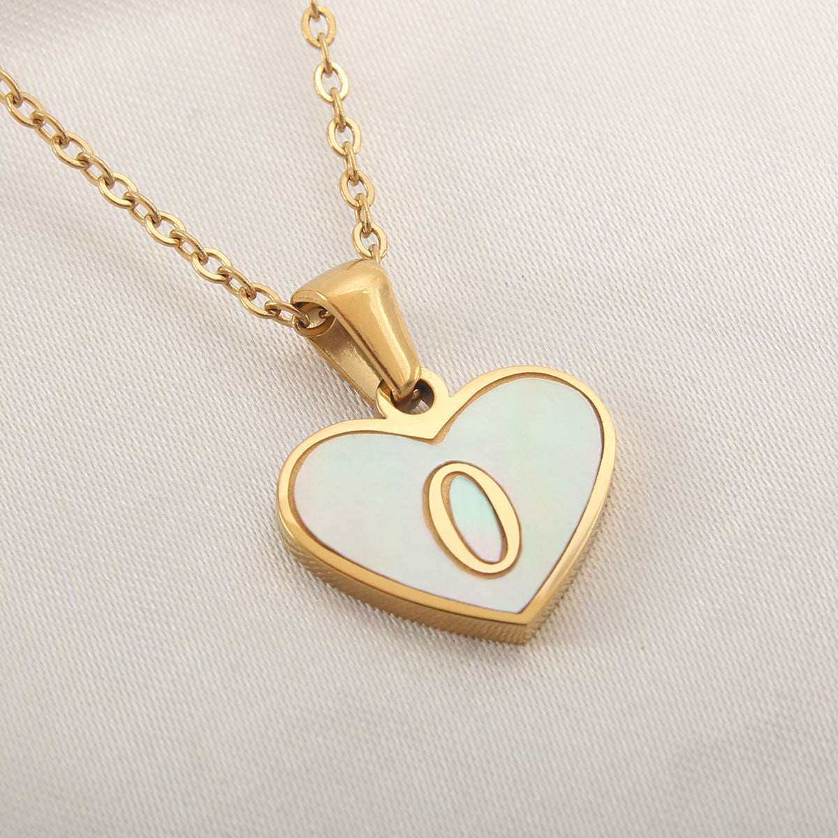 heart shaped diamond pendant