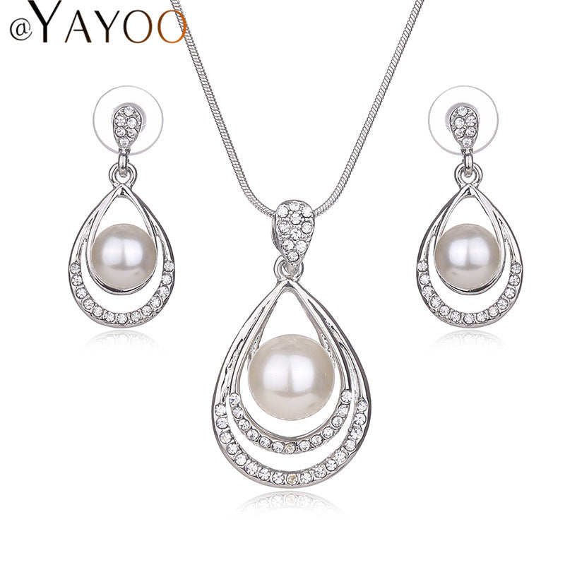 pearl necklace and earring set