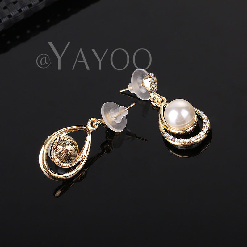 pearl necklace and earring set