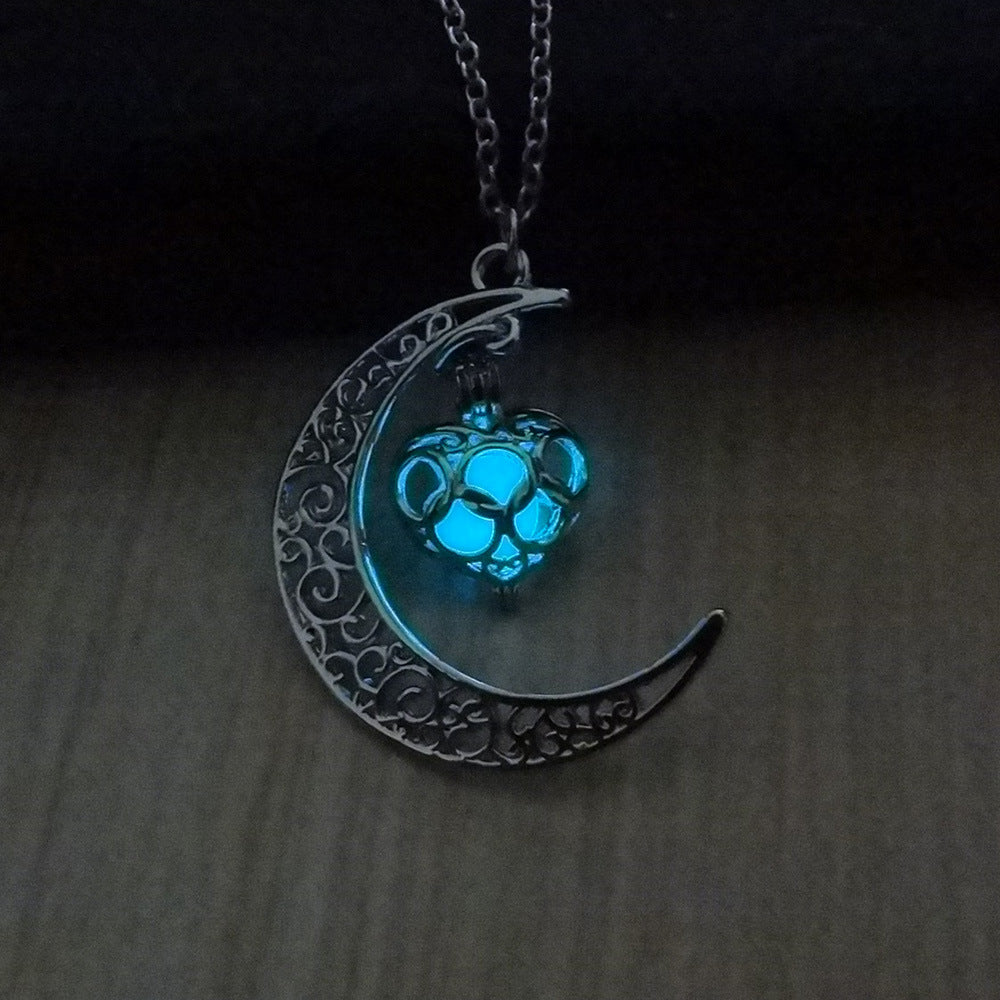 ShineLuxe™ Glowing Silver Pendant Necklace