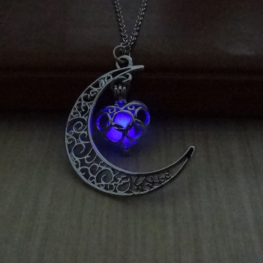 ShineLuxe™ Glowing Silver Pendant Necklace