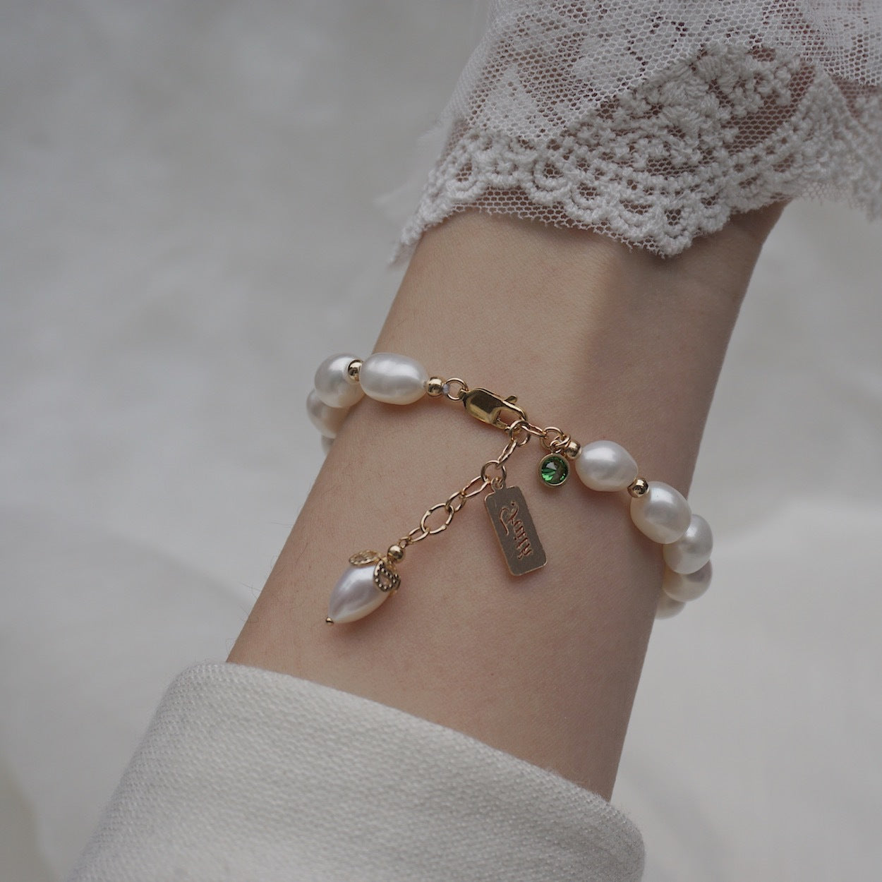 luxury pearl bracelet