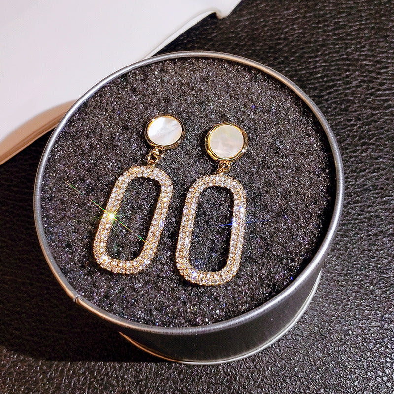 ear studs diamond