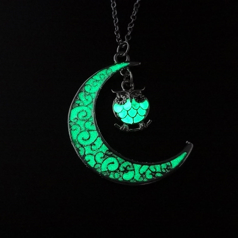 ShineLuxe™ Glowing Silver Pendant Necklace