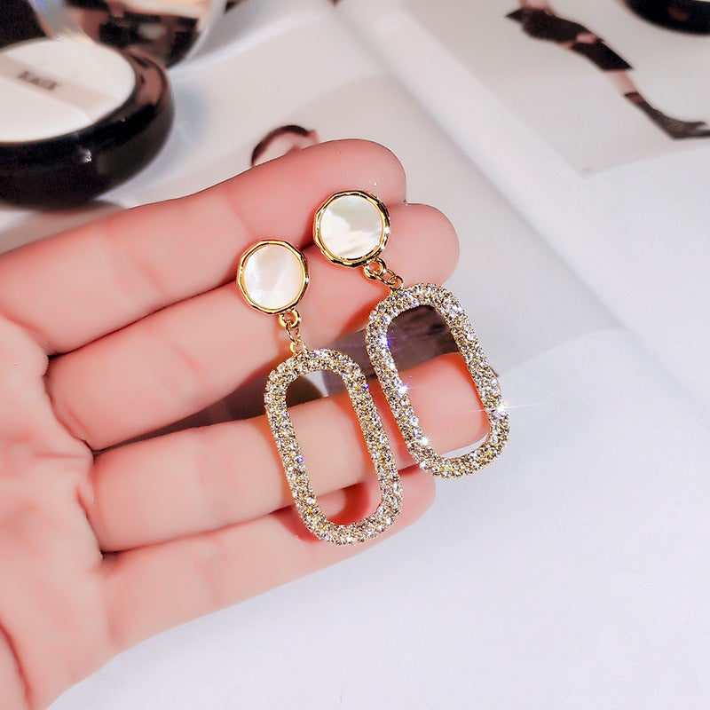 ear studs diamond