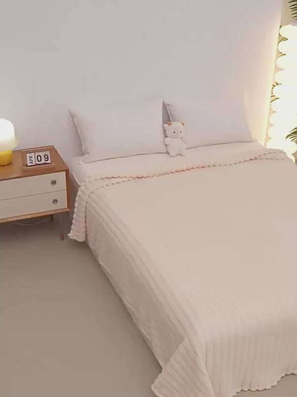 Soft Wind Bubble Velvet Rabbit Fur Blanket – Double-Sided Warm Throw